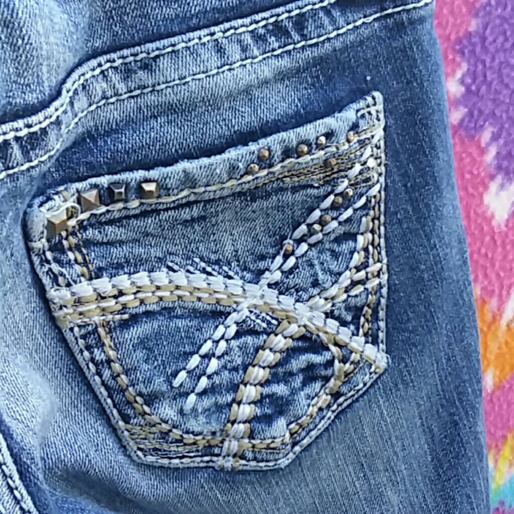 🦄ZCO Distressed Boot Cut🦄 - Picture 7 of 8